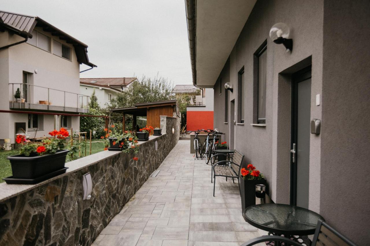 Apartments Drevi Ljubljana Bagian luar foto